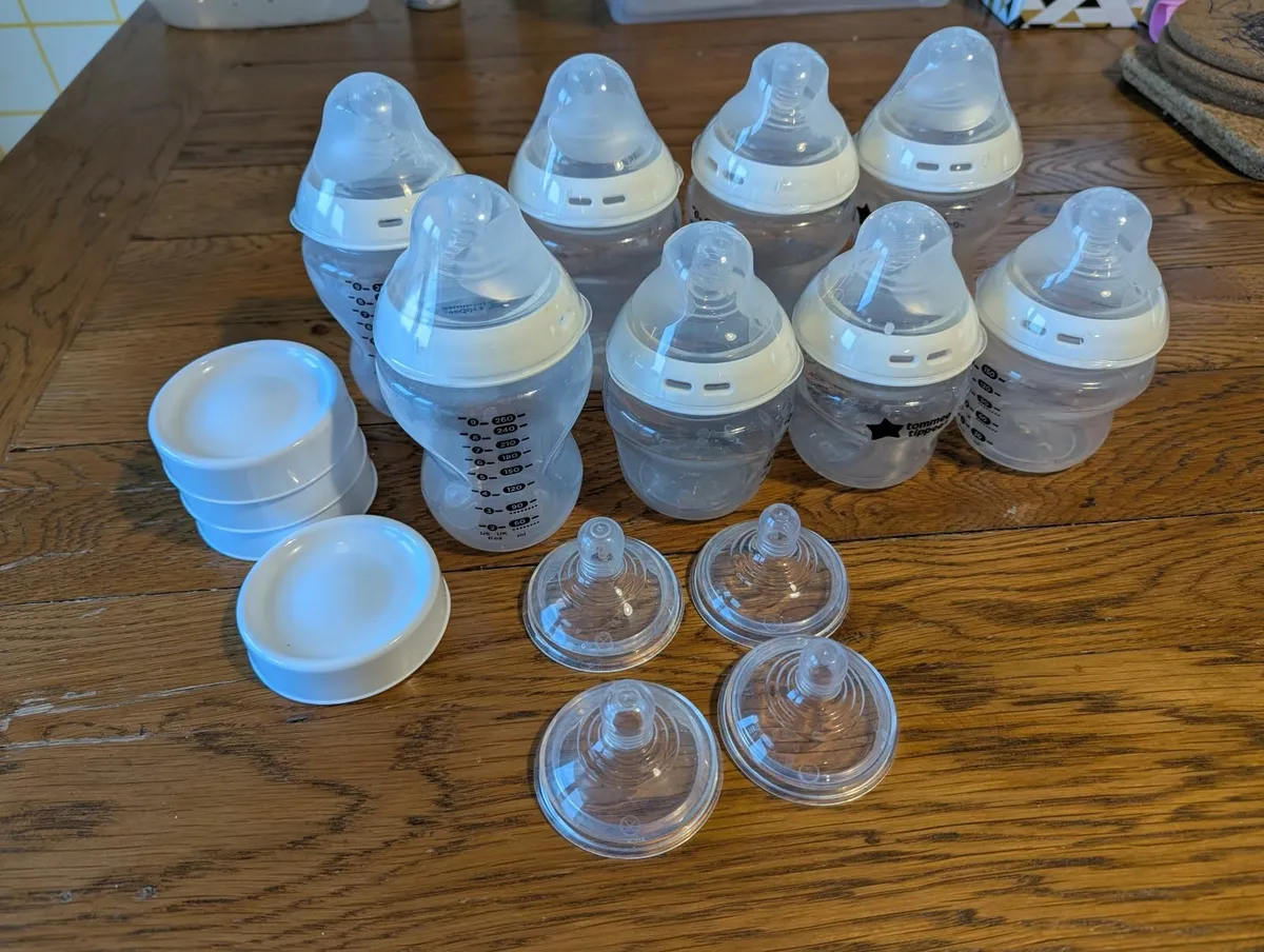 Tommee Tippee Baby bottles - Image 1