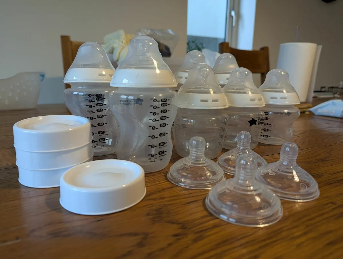 Tommee Tippee Baby bottles - Image 2