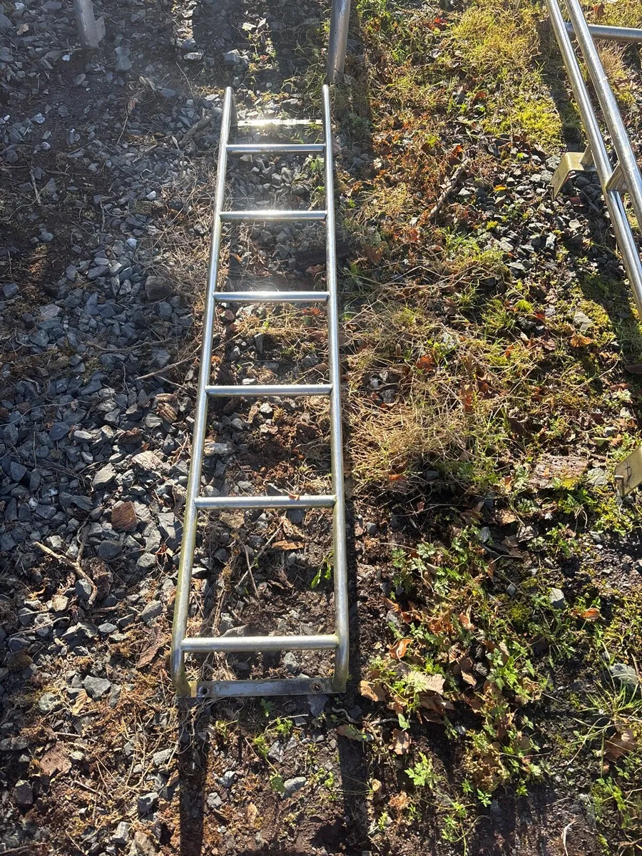 Stainless steel roof rack,ladder and bull bar - Image 2