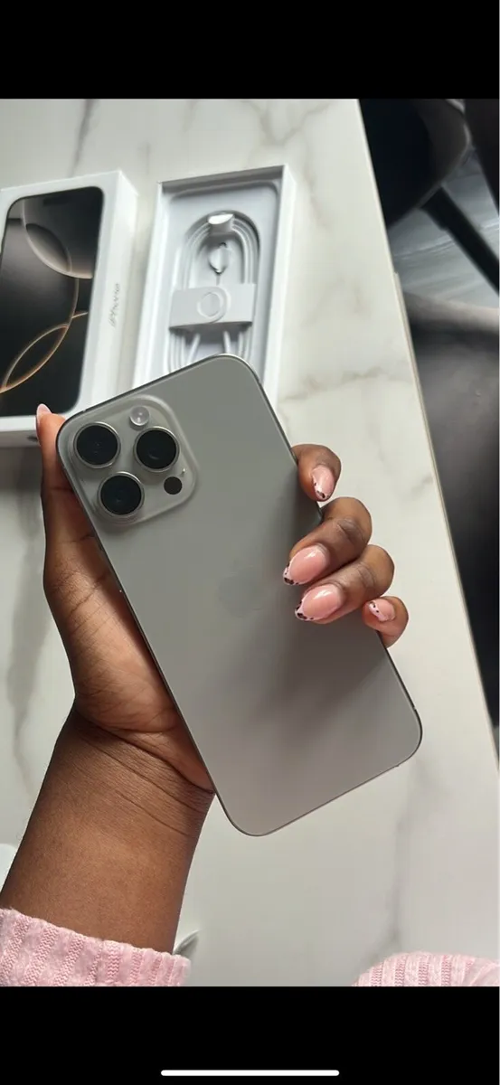 iPhone 16 pro max - Image 2