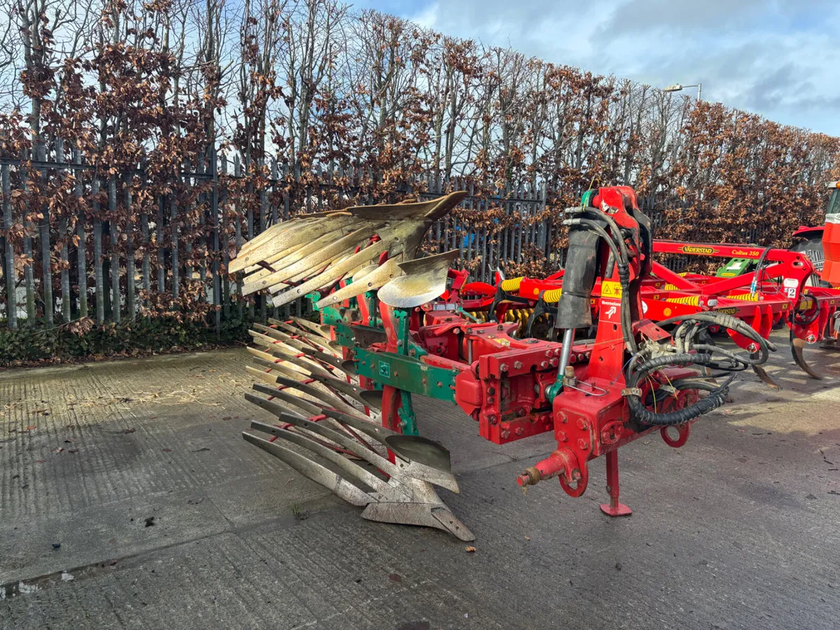Kverneland ES 85/200 5 Furrow Plough - Image 3