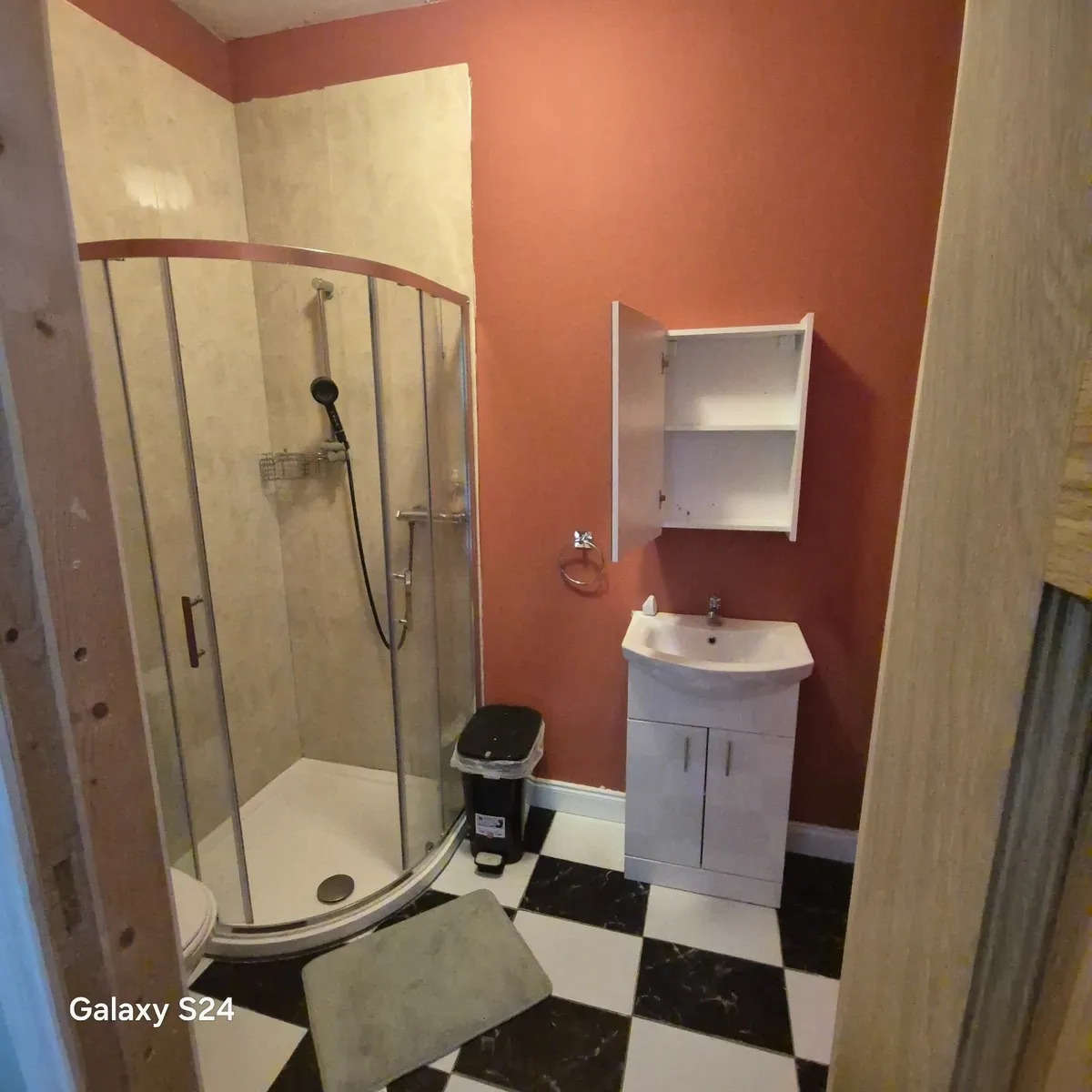 Room to rent - Image 3