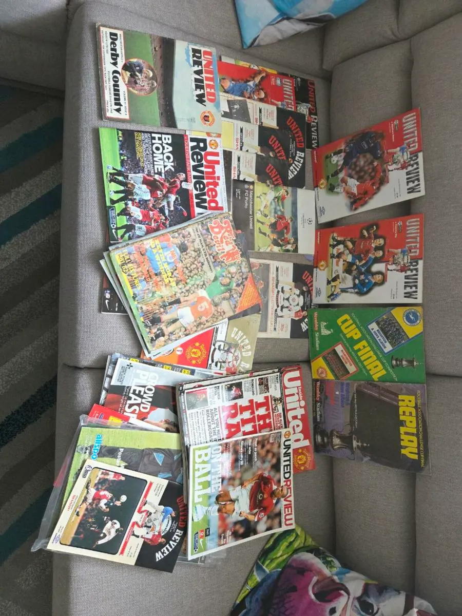 MANCHESTER UNITED FOOTBALL PROGRAMS
