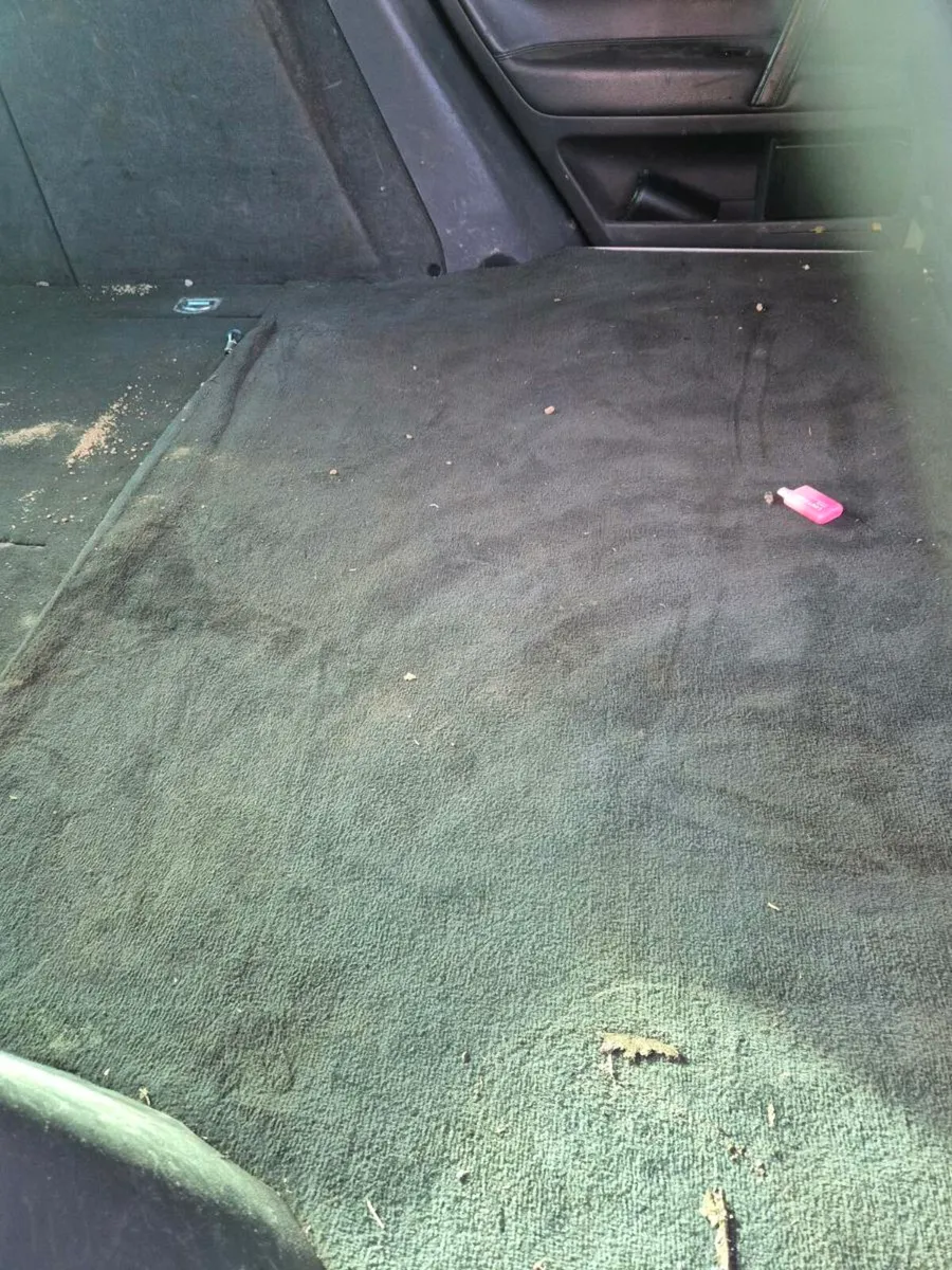 Volkswagen Touareg - Image 4