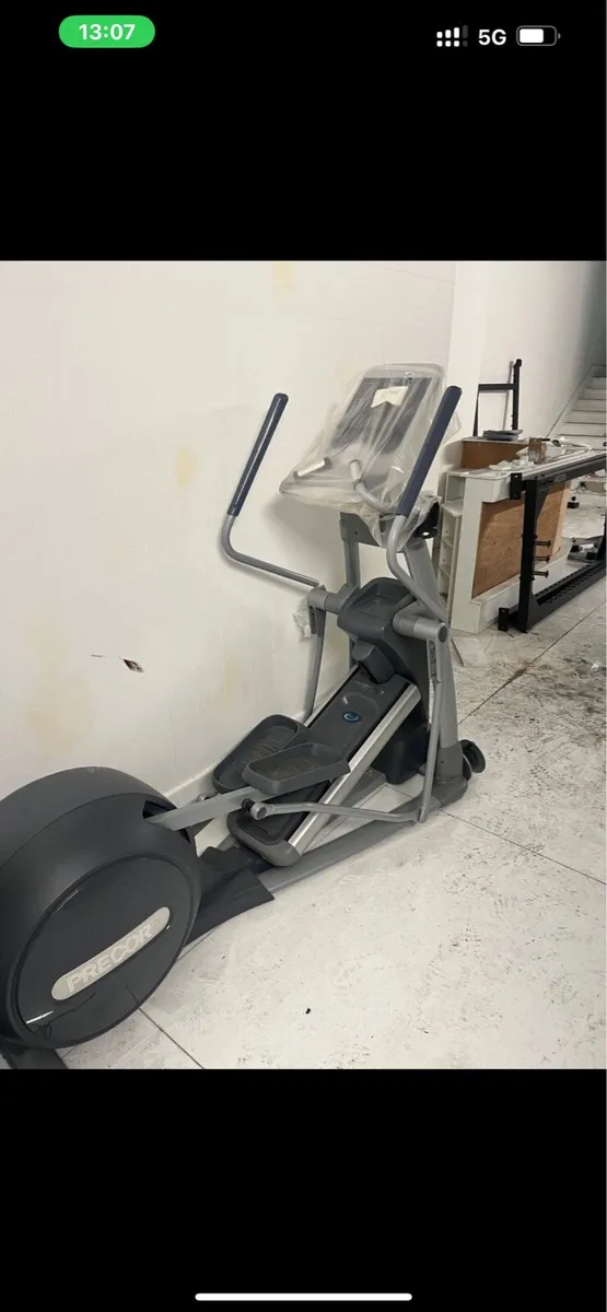 4 AVAILABLE PRECOR EFX576i CROSSTRAINERS - Image 4