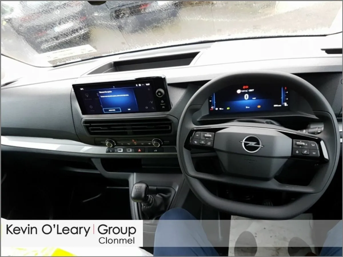 Opel Vivaro Komfort L1H1 1.5Diesel 120bhp - Image 2