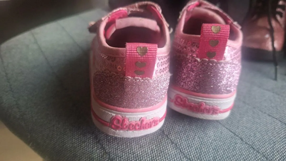Kids shoes - Image 1