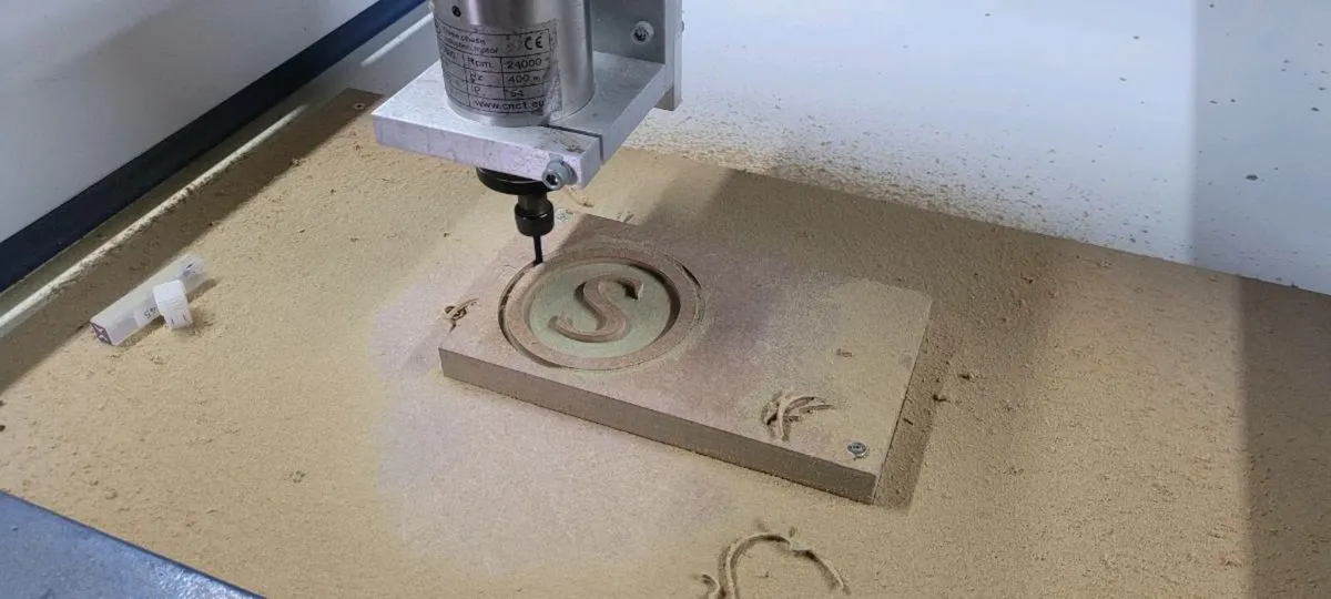 CNC ROUTER - Image 2