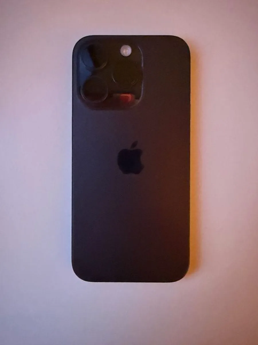 Apple iPhone 15 Pro - Image 2