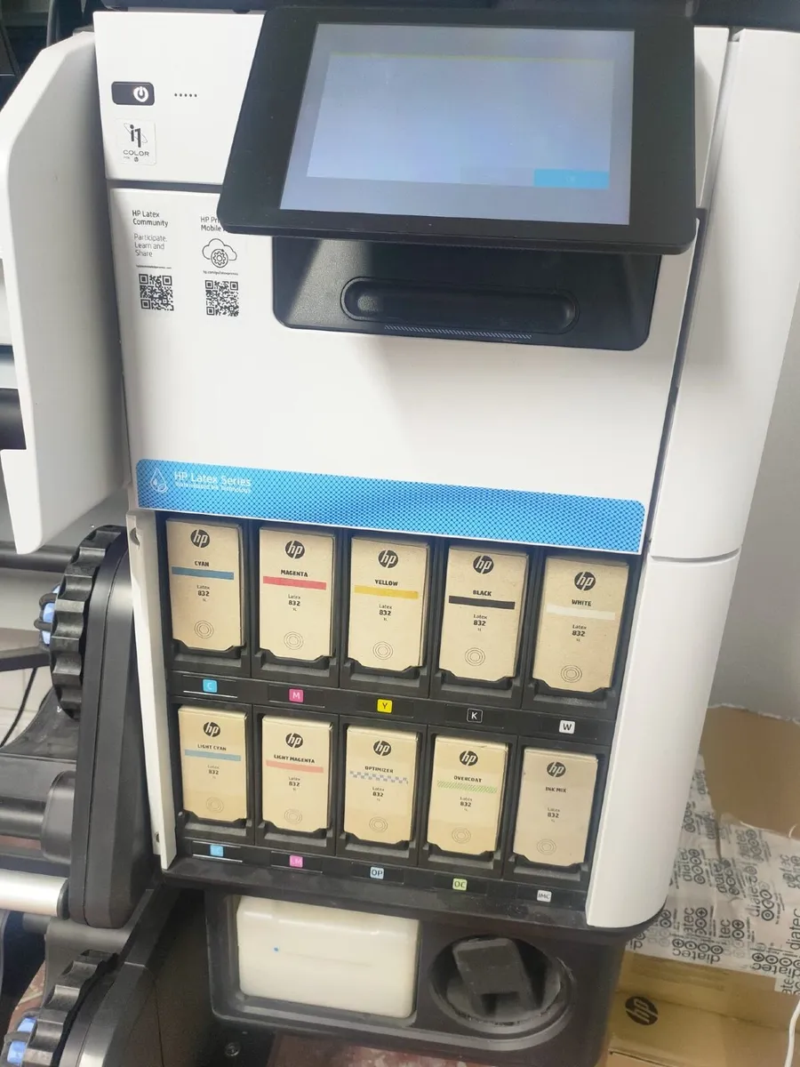 HP 700W Latex Printer - 64” - Image 3
