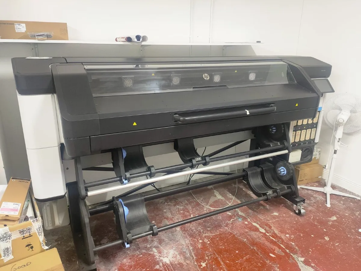 HP 700W Latex Printer - 64” - Image 1