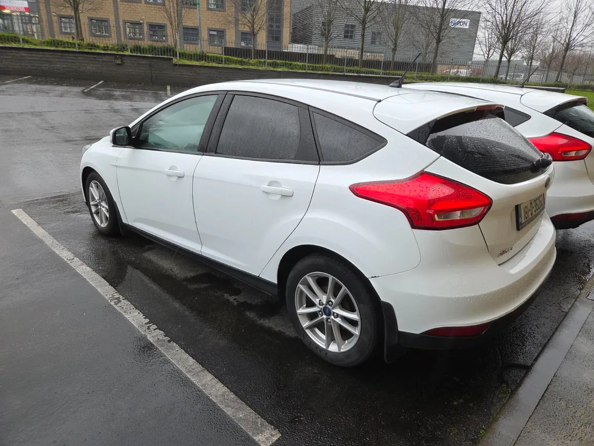 Ford Focus 2018 - Image 3