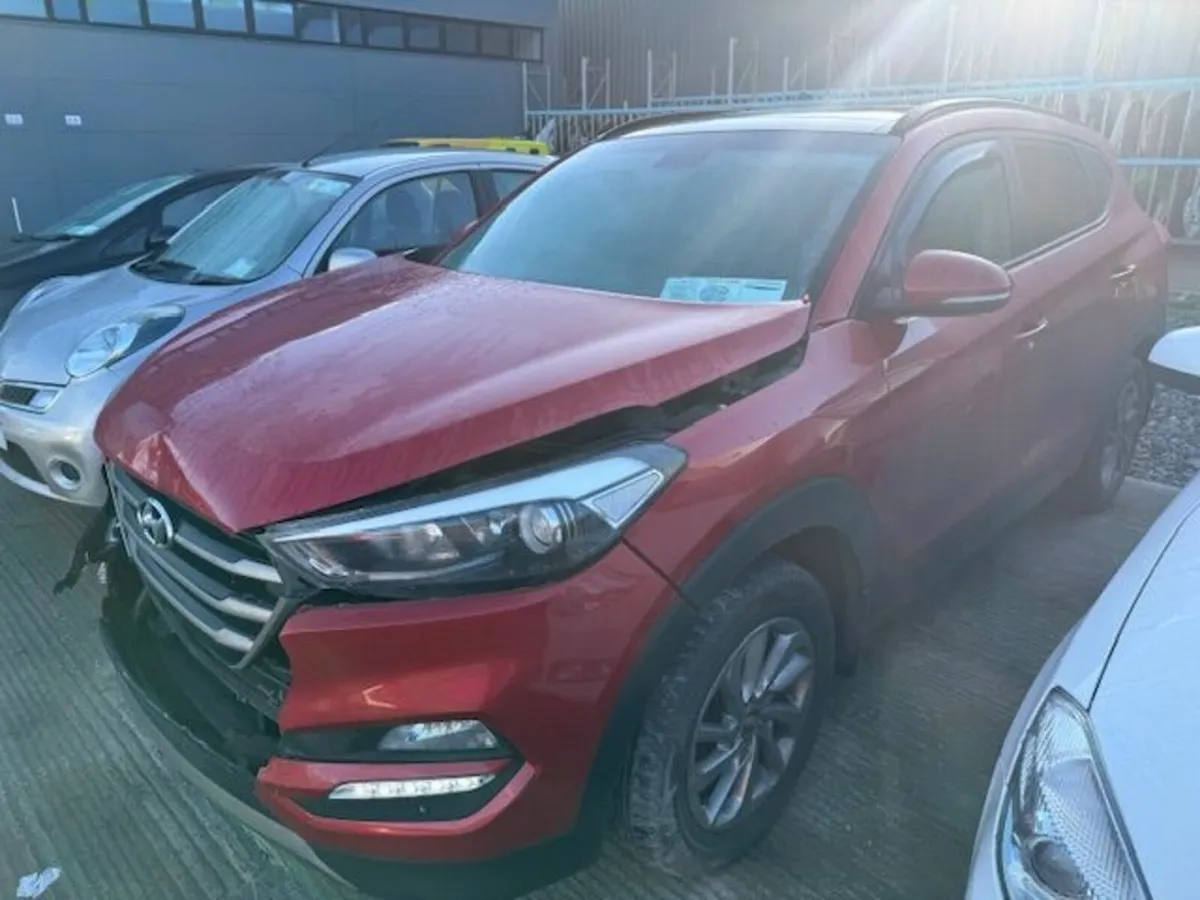 2016 Hyundai Tuscon - Image 2