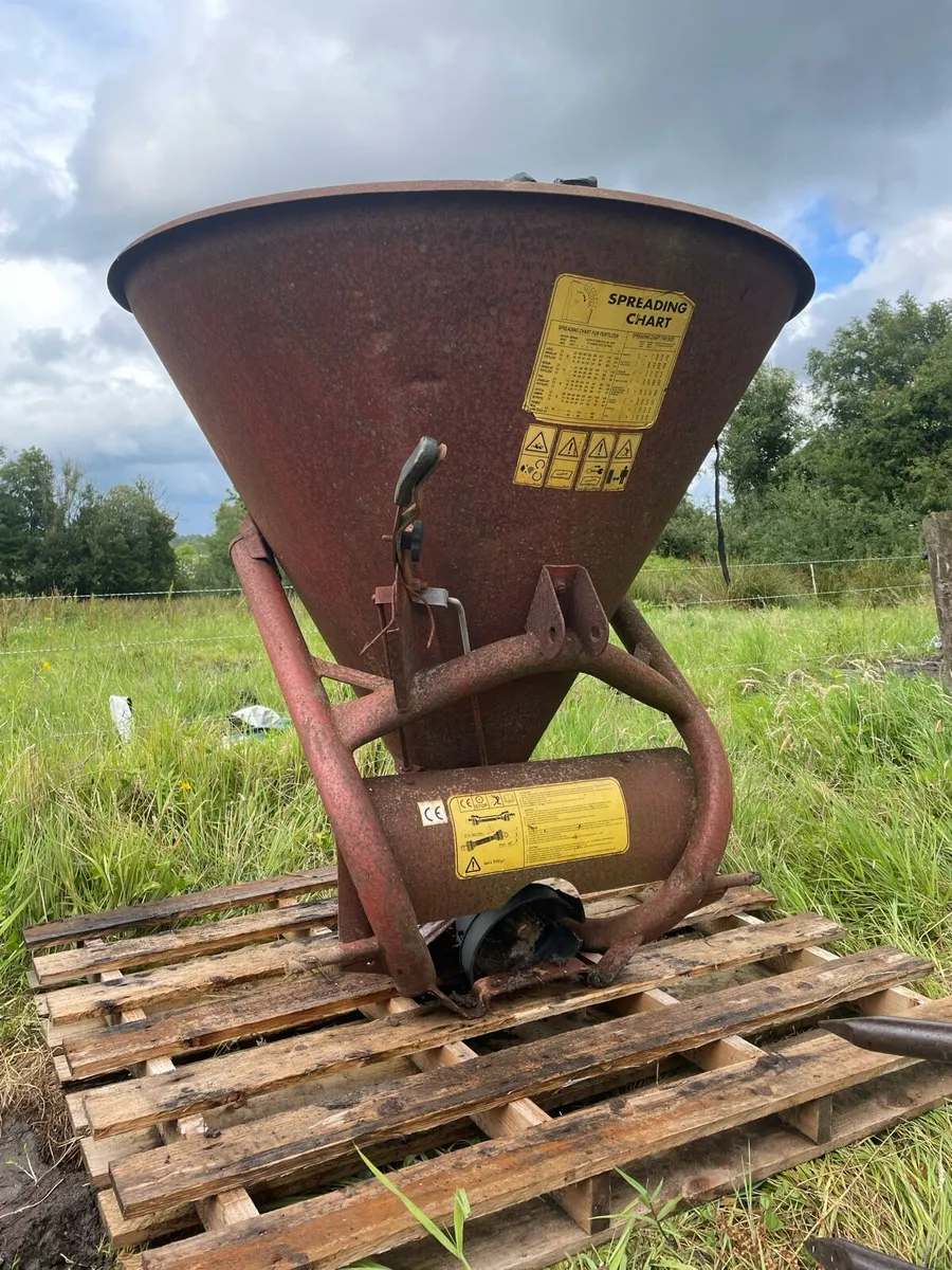 Fertiliser spreader,haybob,box - Image 4