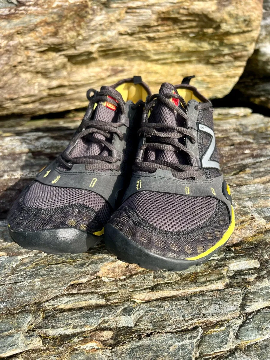 NewBalance Minimus Barefoot - as New - size 9 or 8 - Image 2