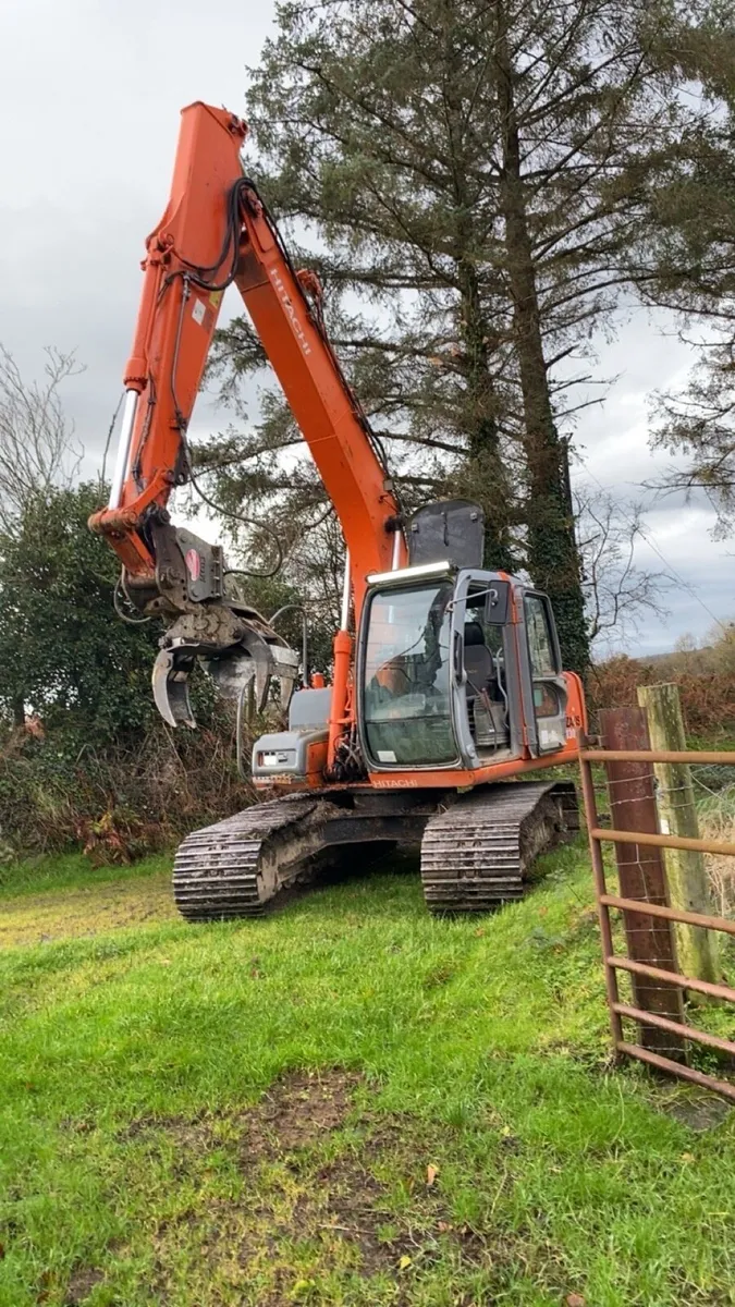 Hitachi 130 - Image 1