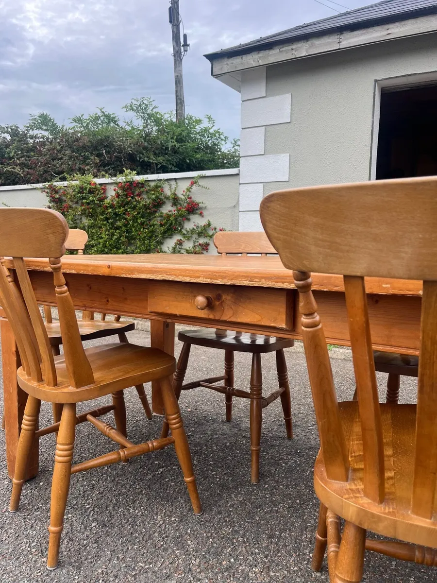 Kitchen Table & Chairs - Image 1