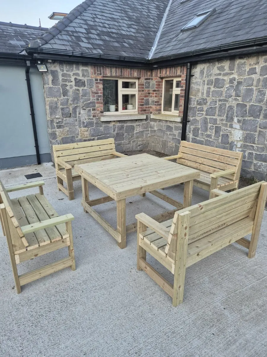 Garden furniture - Image 1