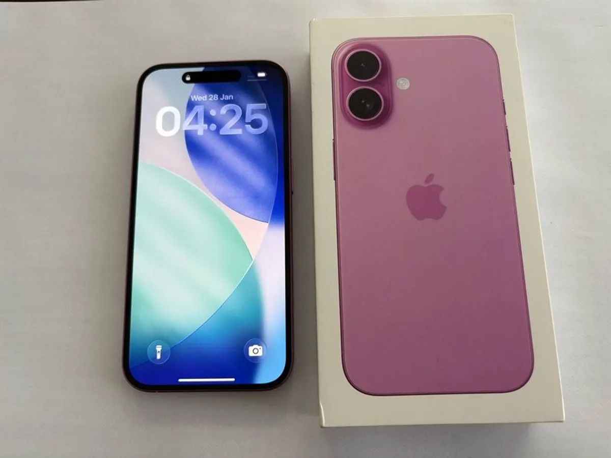 Apple iPhone 16 - Image 1