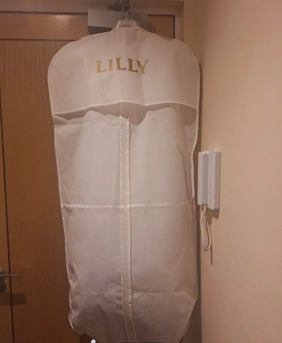 Communion dress - Image 2