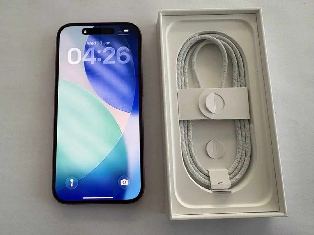 Apple iPhone 16 - Image 4