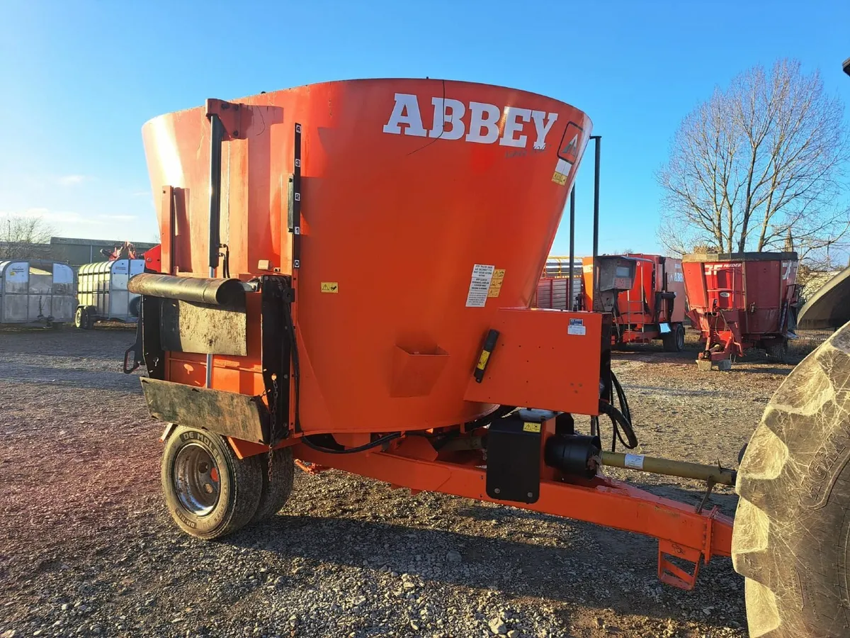 Verical Feeder - Image 1