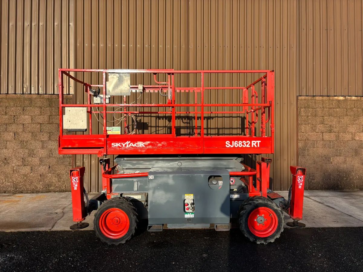 SkyJack SJ6832RT 4x4 Scissor Lift with Generator - Image 1