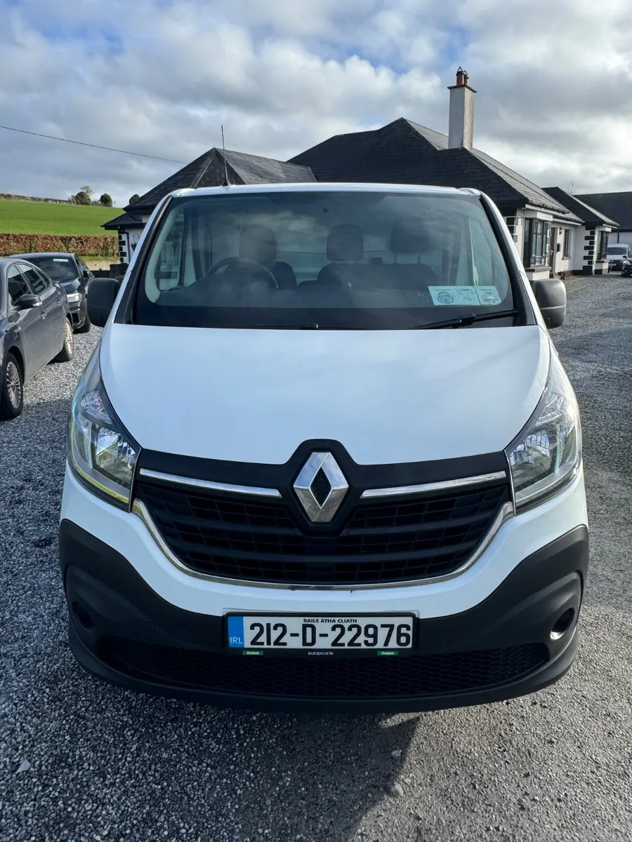 Renault Trafic 2021 new doe low km - Image 2