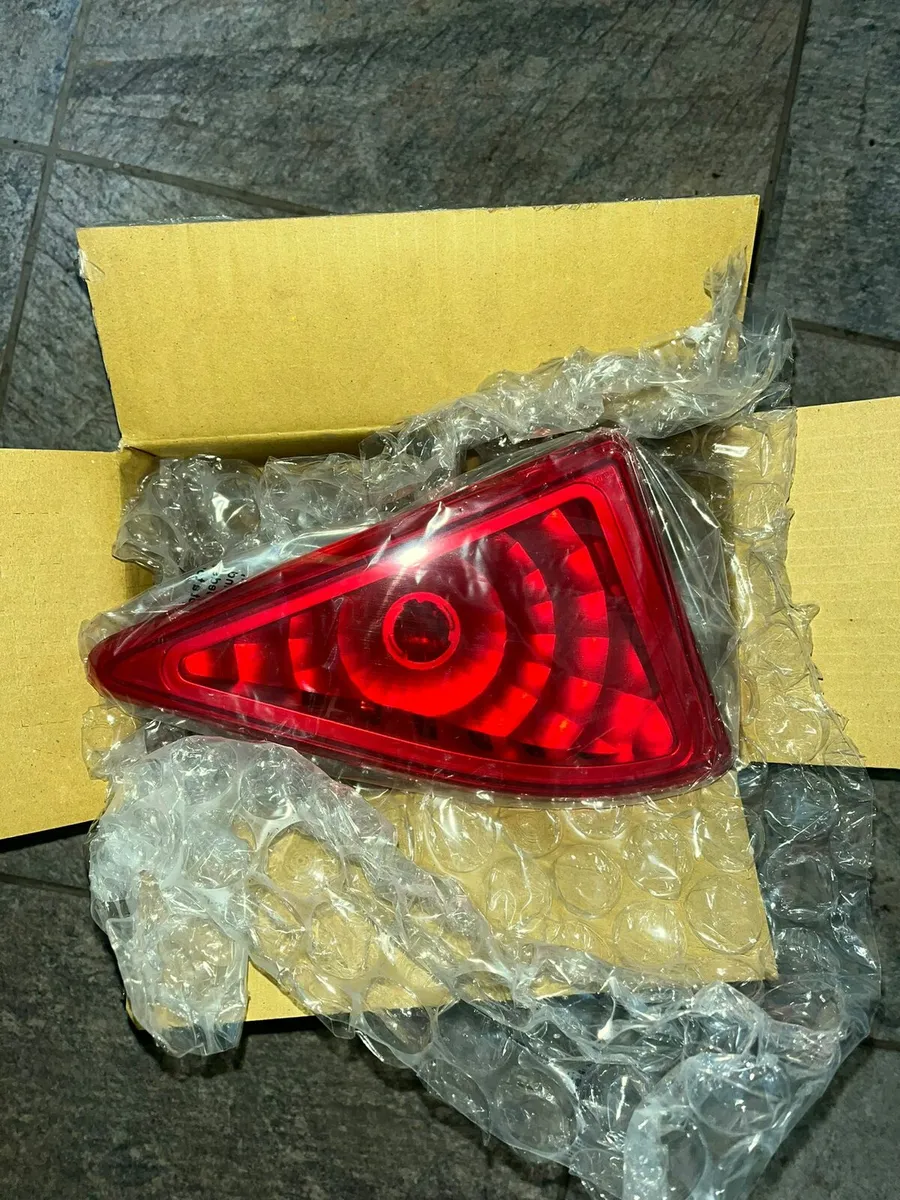 Renault Master Brake Light - Image 1