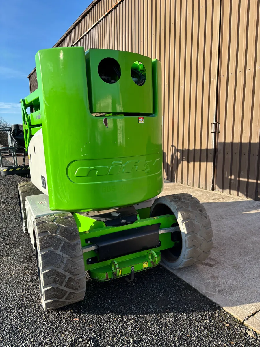 2018 Niftylift HR17N Hybrid Articulating Boom Lift - Image 3