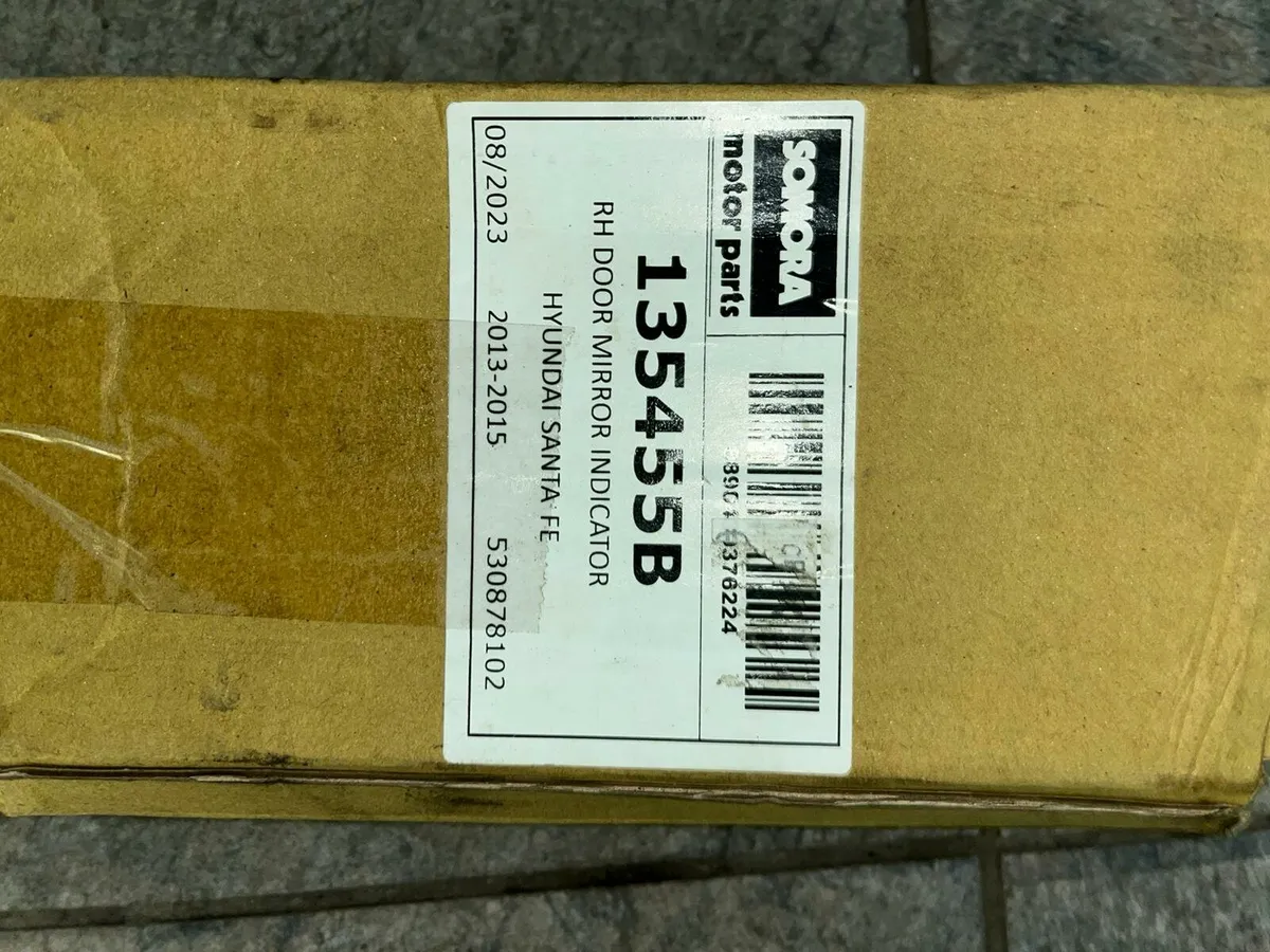 Hyundai Santa Fe Right hand door indicator - Image 2