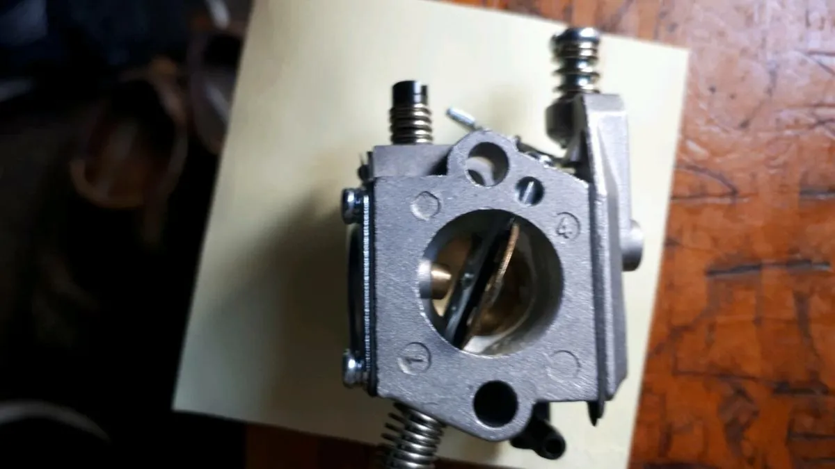stihl  chainsaw  carburetor - Image 3
