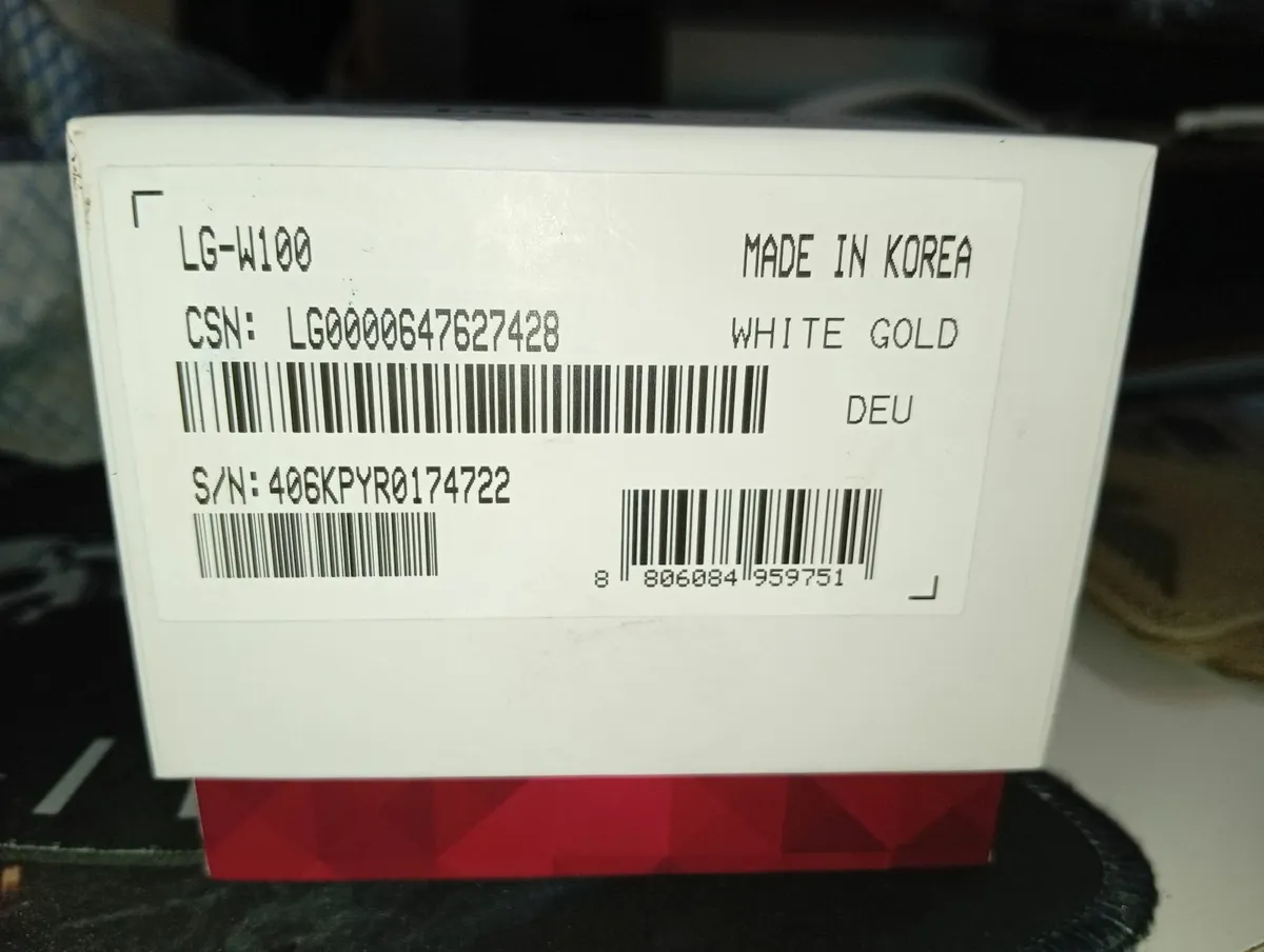 LG G Watch W100 Smartwatch Black Titanium Android - Image 2