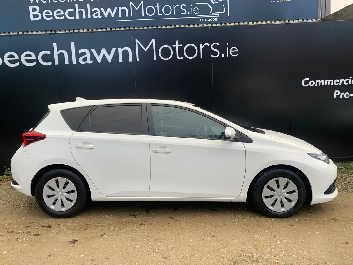 TOYOTA AURIS 1.4 D4D TERRA CAR VAN - Image 2