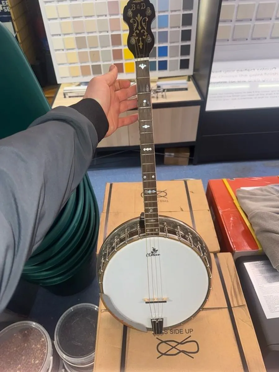 Bacon and Day Banjo - Image 1