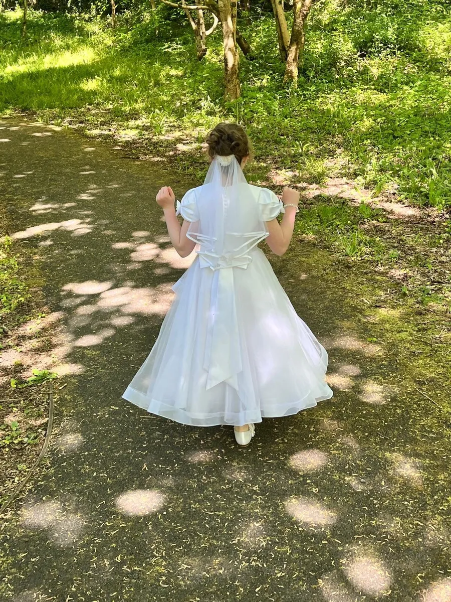 Communion dress - Image 3