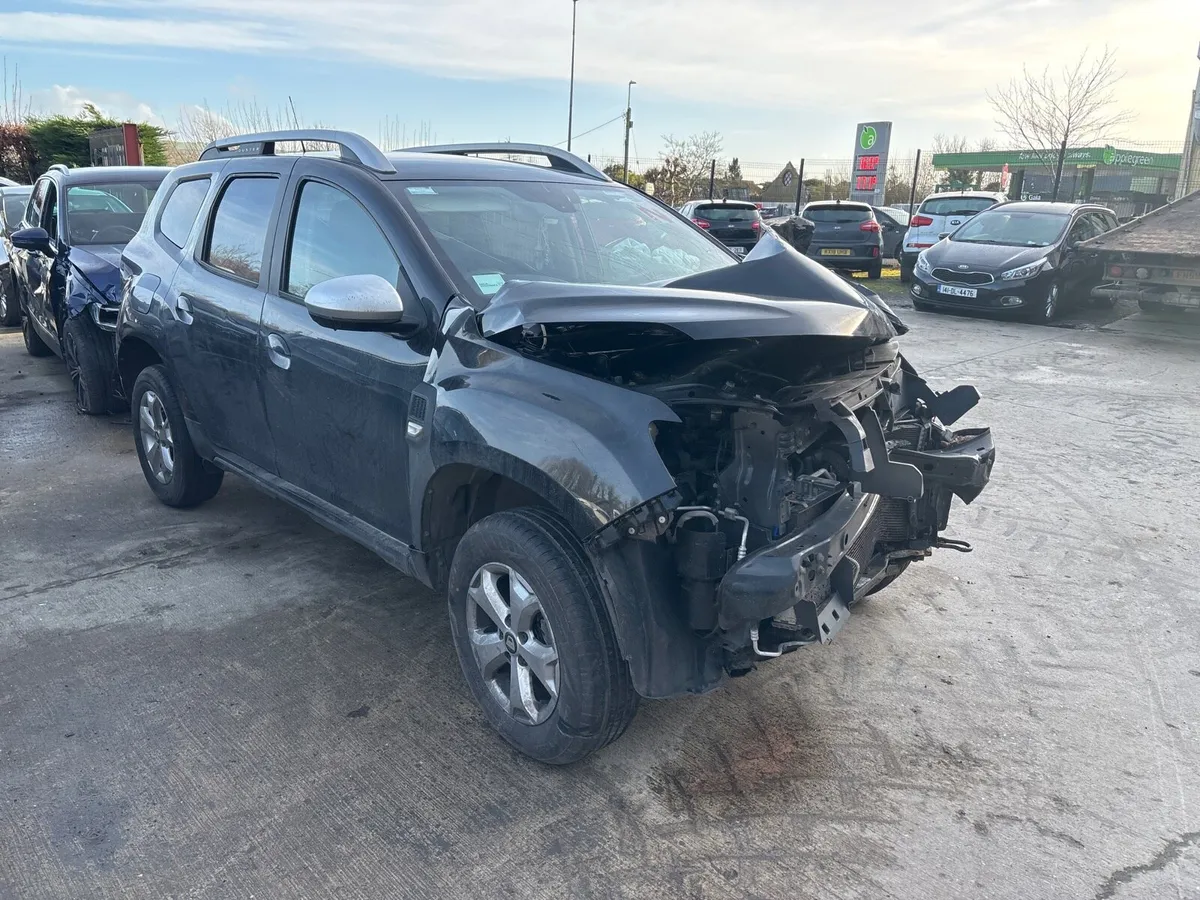 2019 Dacia duster for breaking - Image 2