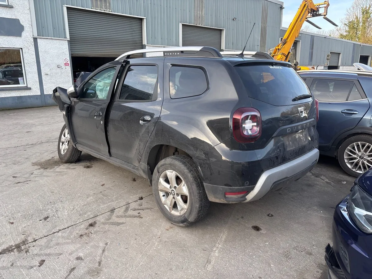 2019 Dacia duster for breaking - Image 4