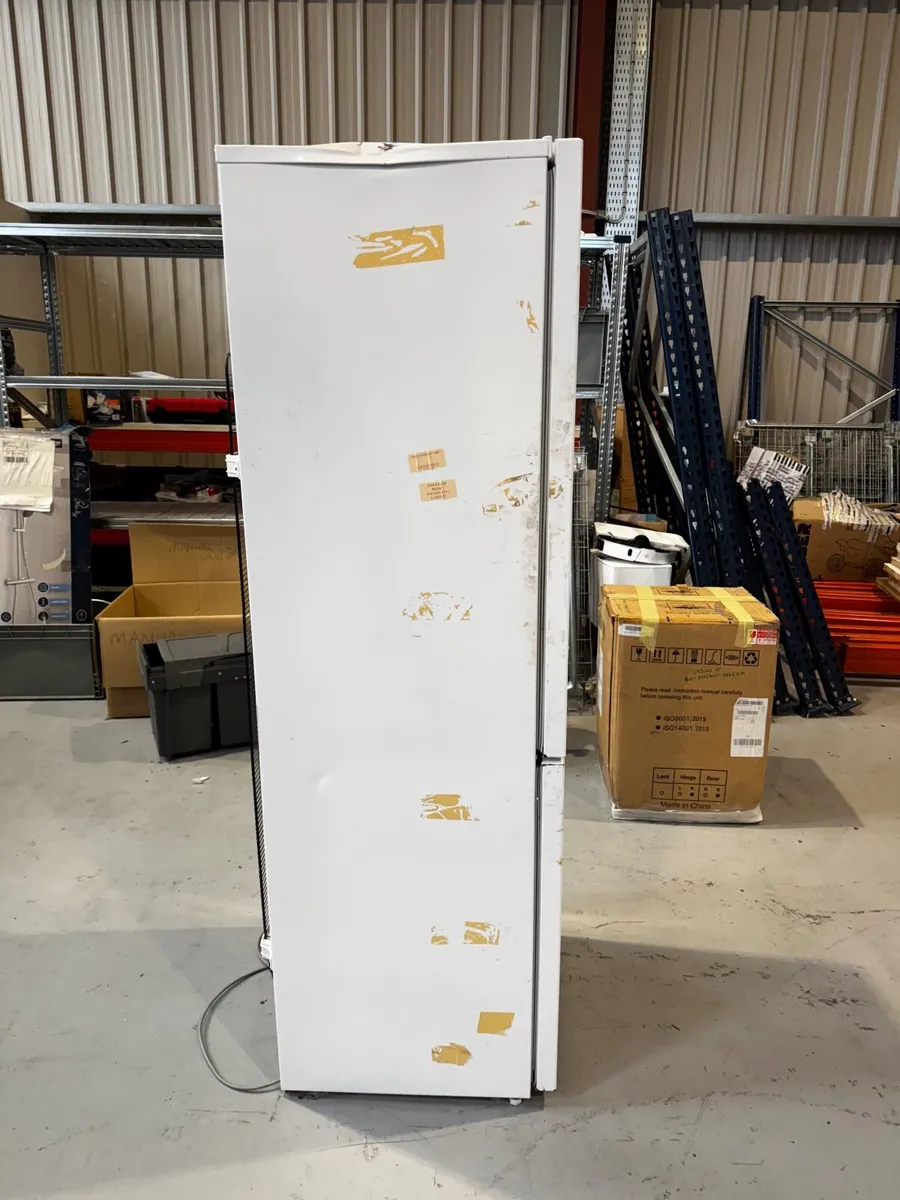 Refrigerator - Image 3