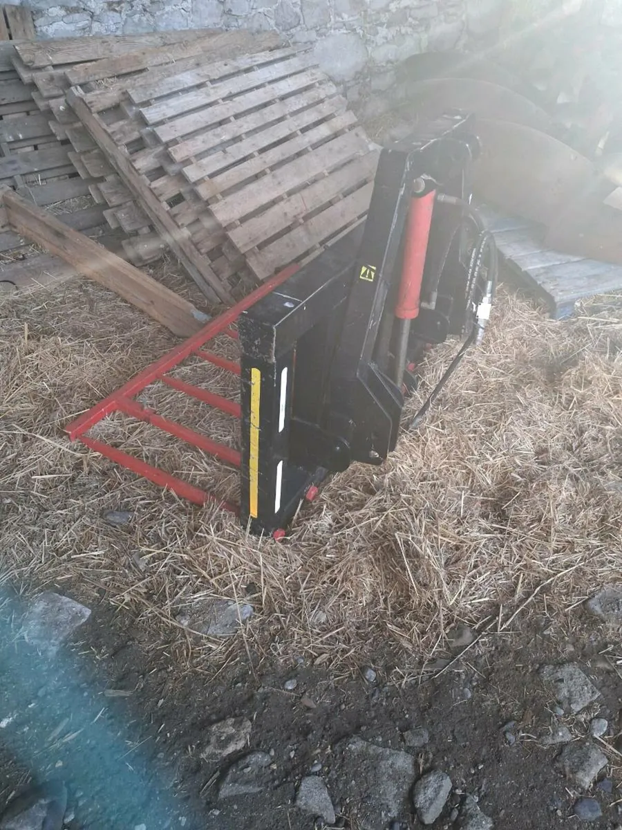 5ft hydraulic stone fork - Image 1