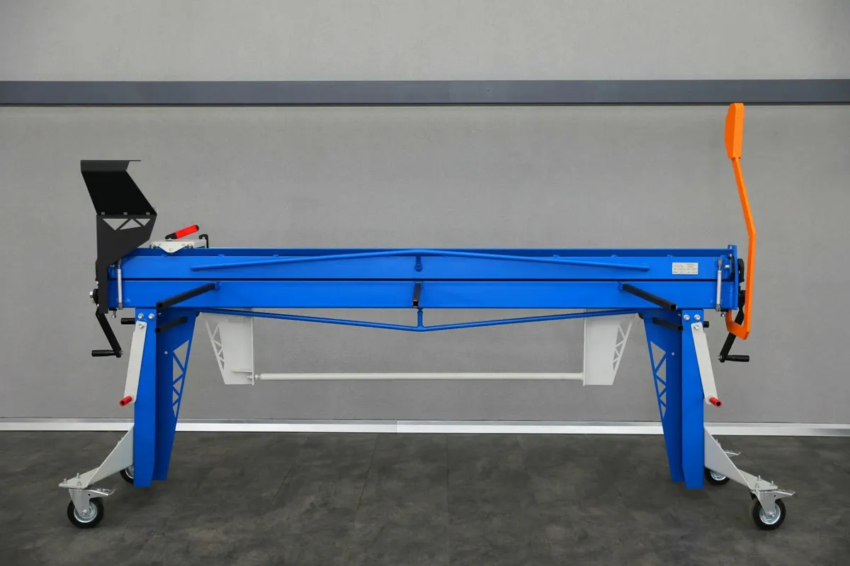 Sheet metal folders M40x2200 with rollershears. - Image 4