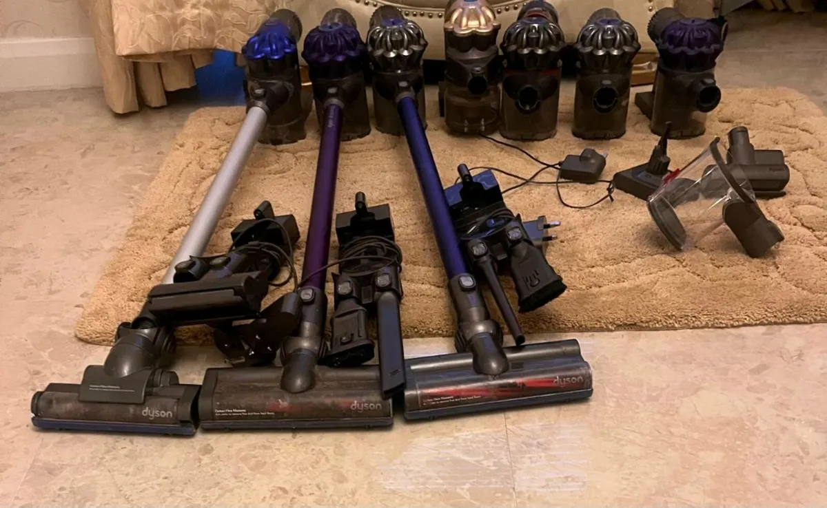 JOB LOT OF 8 CORDLESS  DYSONS All WORKING €150 FOR - Image 2