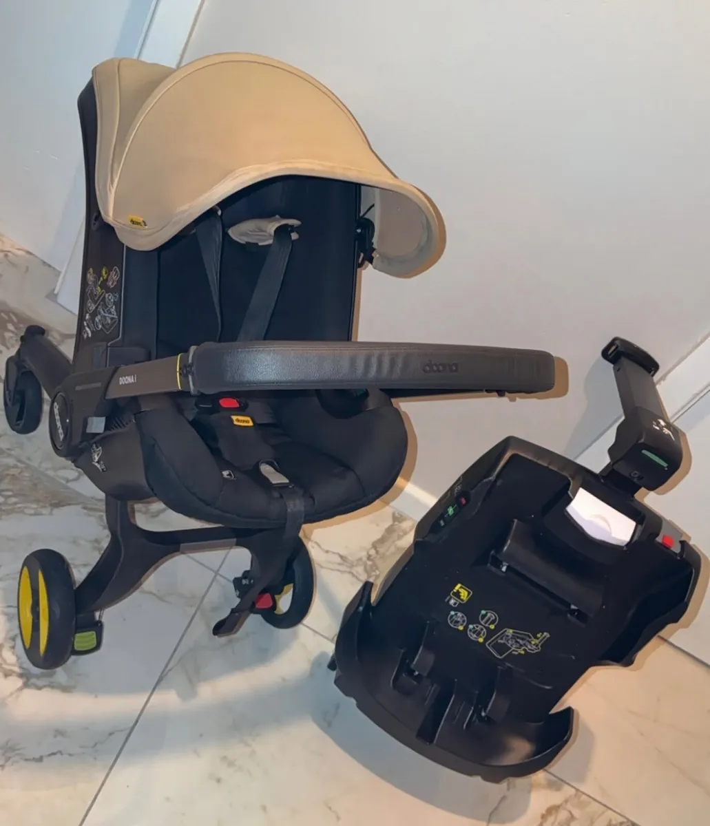 Doona i & isofox for sale - Image 2