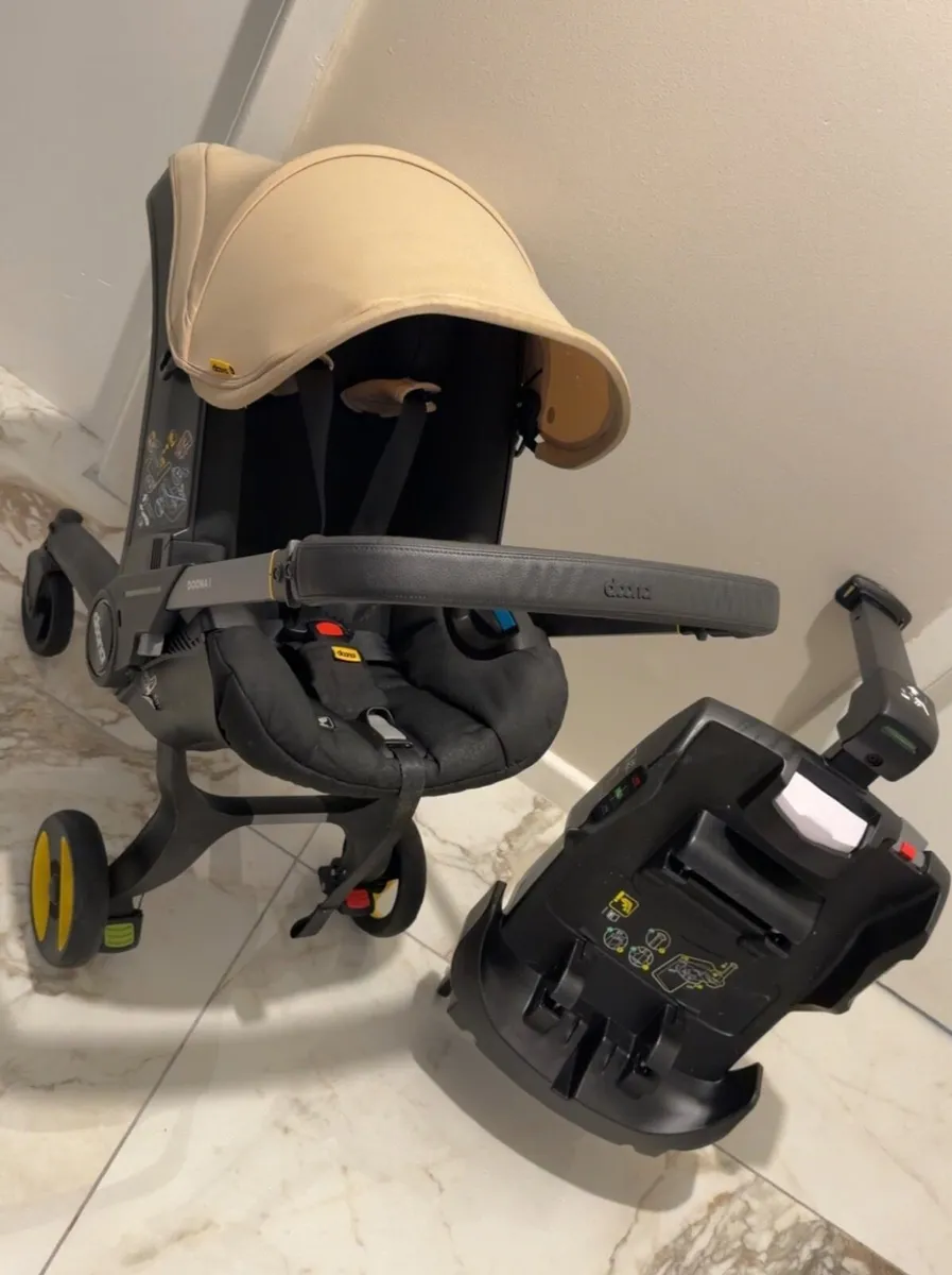 Doona i & isofox for sale - Image 1