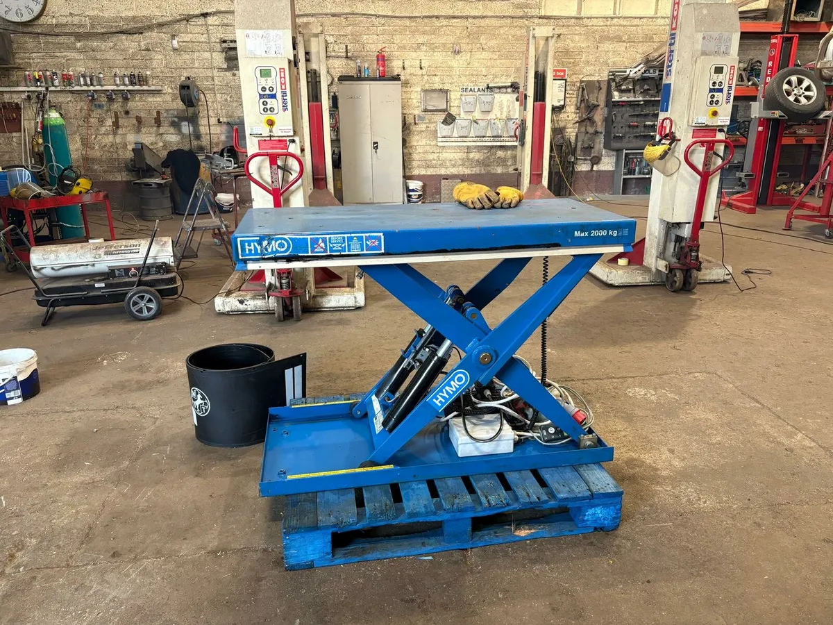 Roller Bed Scissor Lift - Image 1