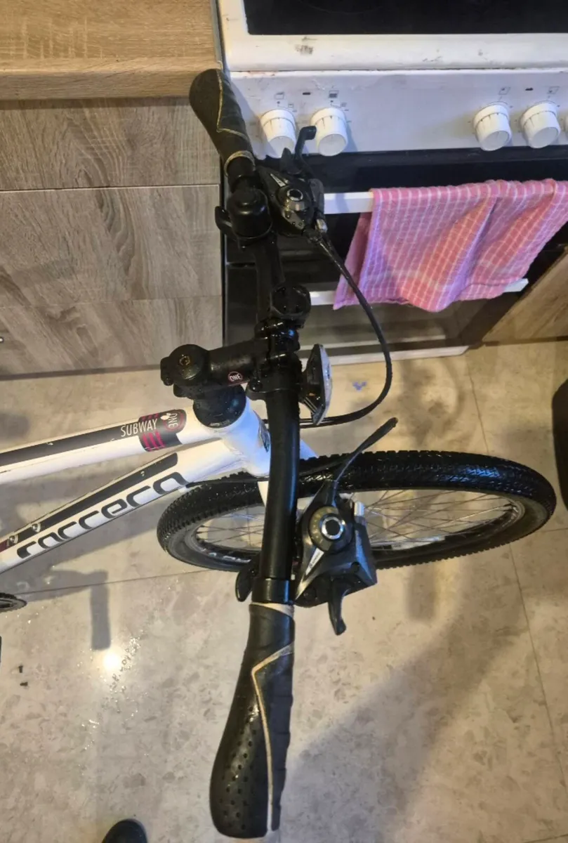 ADULTS CARRERA SUBWAY BIKE 20"FRAME FANTASTIC COND - Image 2