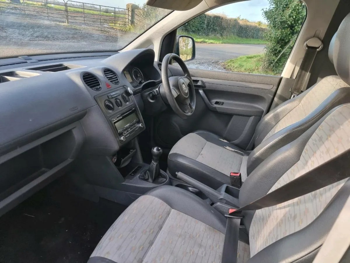 11 Volkswagen Caddy cvrt 1/27. - Image 4