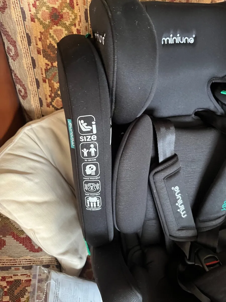 Car seat - Image 1
