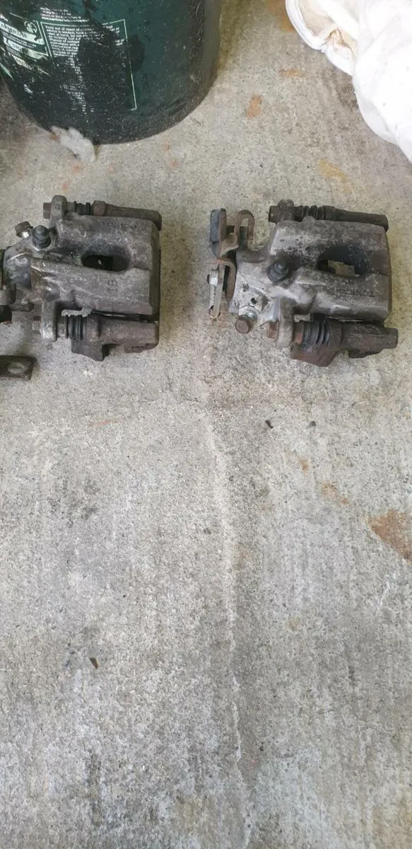 Brake calipers 2010 1.4 Toyota Corolla - Image 1