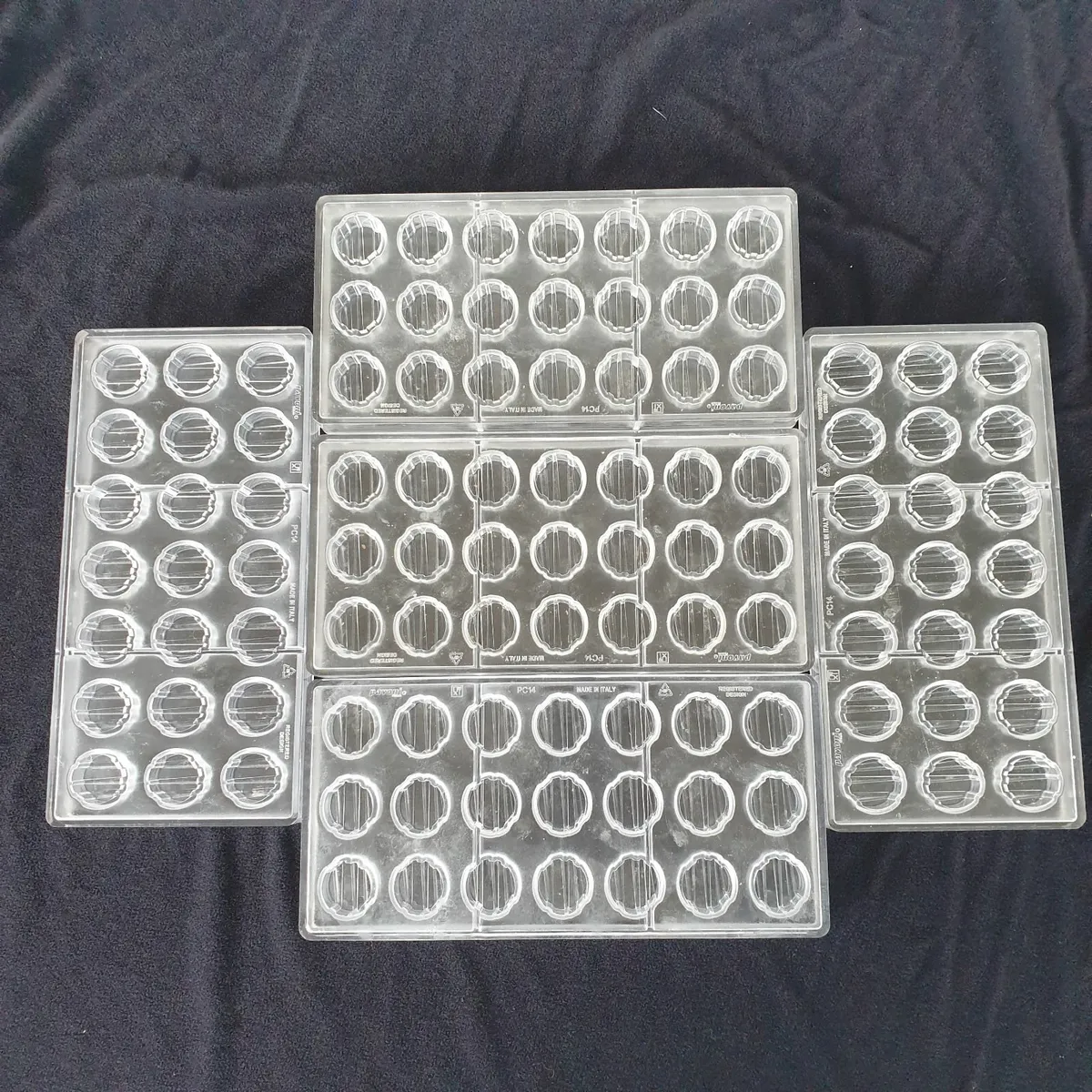 Pavoni PC14 polycarbonate chocolate moulds - Image 1